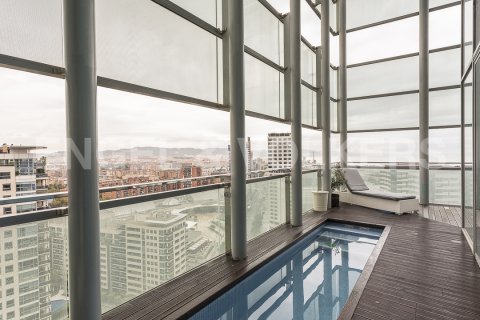 Ático de 3 dormitorios en venta en Sant Martí, Barcelona, Cataluña, Spain № 2647 - foto 16