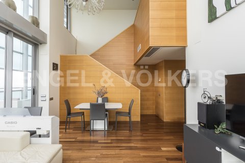 Ático de 3 dormitorios en venta en Sant Martí, Barcelona, Cataluña, Spain № 2647 - foto 23