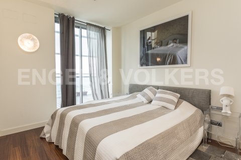 Ático de 3 dormitorios en venta en Sant Martí, Barcelona, Cataluña, Spain № 2647 - foto 5