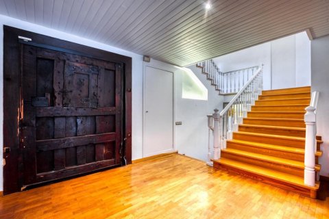 Сasa de 6 dormitorios en venta en Sant Cugat del Vallès, Barcelona, Cataluña, Spain № 1438 - foto 10