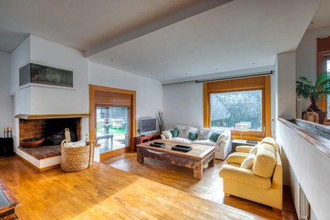 Сasa de 6 dormitorios en venta en Sant Cugat del Vallès, Barcelona, Cataluña, Spain № 1438 - foto 5