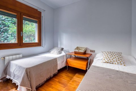 Сasa de 6 dormitorios en venta en Sant Cugat del Vallès, Barcelona, Cataluña, Spain № 1438 - foto 25