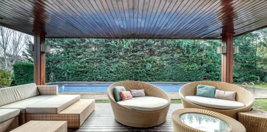 Сasa de 6 dormitorios en venta en Sant Cugat del Vallès, Barcelona, Cataluña, Spain № 1438