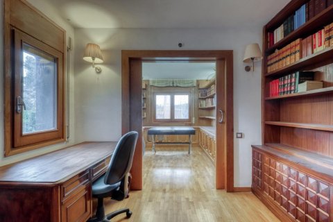 Сasa de 6 dormitorios en venta en Sant Cugat del Vallès, Barcelona, Cataluña, Spain № 1438 - foto 13