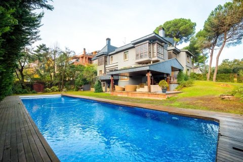 Сasa de 6 dormitorios en venta en Sant Cugat del Vallès, Barcelona, Cataluña, Spain № 1438 - foto 2