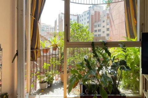 Apartamento de 5 dormitorios en venta en Barcelona, Cataluña, Spain № 2275