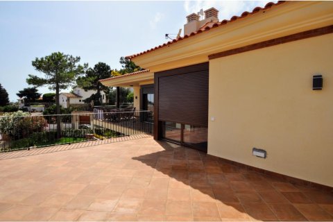 Сasa de 8 dormitorios en venta en Lloret de Mar, Gerona, Cataluña, Spain № 1362 - foto 4