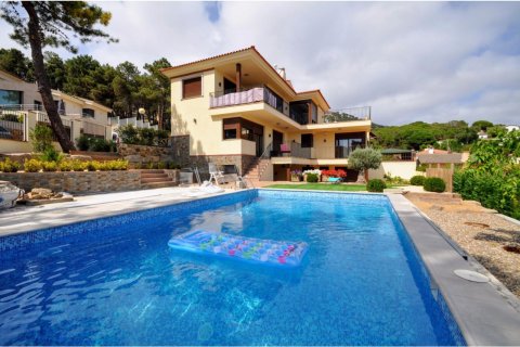Сasa de 8 dormitorios en venta en Lloret de Mar, Gerona, Cataluña, Spain № 1362 - foto 12