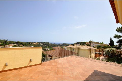 Сasa de 8 dormitorios en venta en Lloret de Mar, Gerona, Cataluña, Spain № 1362 - foto 3