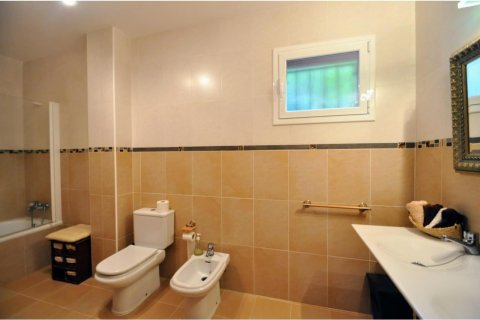 Сasa de 6 dormitorios en venta en Lloret de Mar, Gerona, Cataluña, Spain № 1363 - foto 11