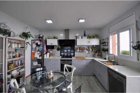 Сasa de 6 dormitorios en venta en Lloret de Mar, Gerona, Cataluña, Spain № 1363 - foto 3