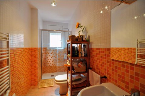 Сasa de 6 dormitorios en venta en Lloret de Mar, Gerona, Cataluña, Spain № 1363 - foto 5