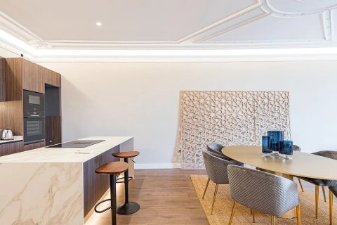 2 bedrooms apartment for sale in Barcelona, Catalonia, Spain № 1364 - photo 11