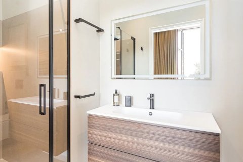 2 bedrooms apartment for sale in Barcelona, Catalonia, Spain № 1364 - photo 26