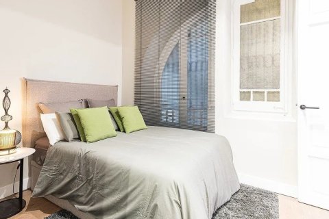 2 bedrooms apartment for sale in Barcelona, Catalonia, Spain № 1364 - photo 22