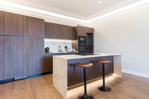 2 bedrooms apartment for sale in Barcelona, Catalonia, Spain № 1364 - photo 9