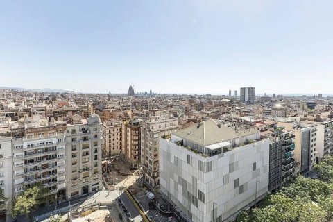 Apartamento de 2 dormitorios en venta en Barcelona, Cataluña, Spain № 1366 - foto 18