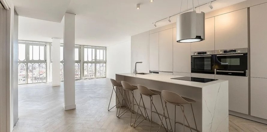 Apartamento de 2 dormitorios en venta en Barcelona, Cataluña, Spain № 1366
