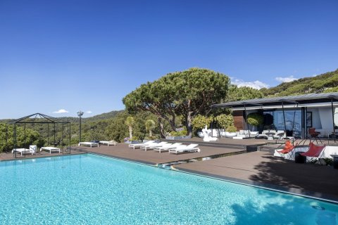 Apartamento de 7 dormitorios en venta en Sant Andreu de Llavaneres, Barcelona, Cataluña, Spain № 1367 - foto 3