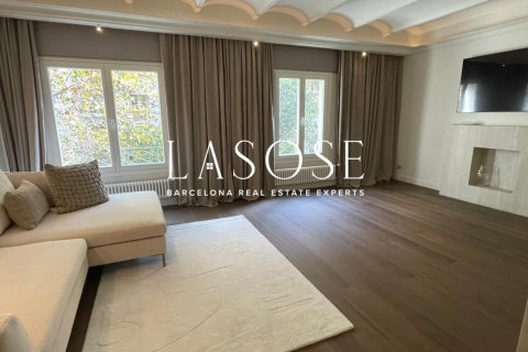3 bedrooms apartment for sale in Eixample, Barcelona, Catalonia, Spain № 2467 - photo 21