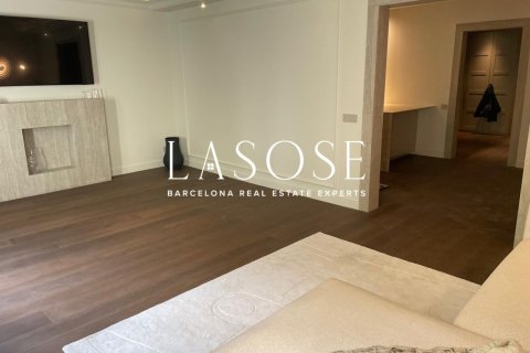 3 bedrooms apartment for sale in Eixample, Barcelona, Catalonia, Spain № 2467 - photo 10