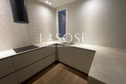 3 bedrooms apartment for sale in Eixample, Barcelona, Catalonia, Spain № 2467 - photo 7