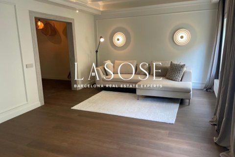 3 bedrooms apartment for sale in Eixample, Barcelona, Catalonia, Spain № 2467 - photo 11