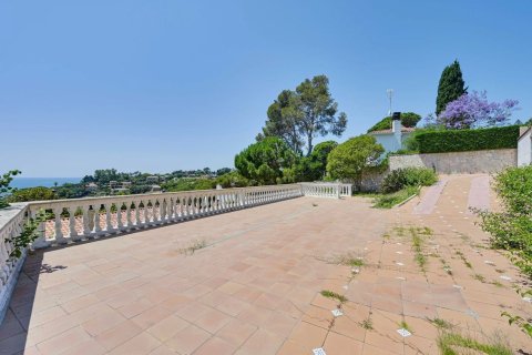 Сasa de 5 dormitorios en venta en Blanes, Gerona, Cataluña, Spain № 2470 - foto 13