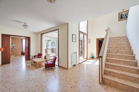 Сasa de 5 dormitorios en venta en Blanes, Gerona, Cataluña, Spain № 2470 - foto 3