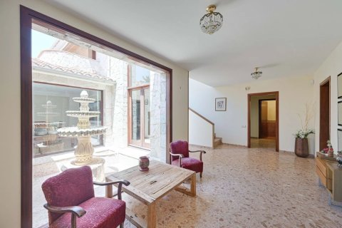 Сasa de 5 dormitorios en venta en Blanes, Gerona, Cataluña, Spain № 2470 - foto 26