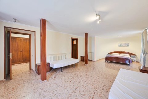 Сasa de 5 dormitorios en venta en Blanes, Gerona, Cataluña, Spain № 2470 - foto 4