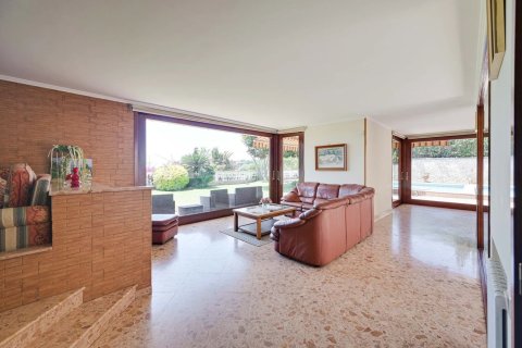 Сasa de 5 dormitorios en venta en Blanes, Gerona, Cataluña, Spain № 2470 - foto 29