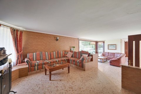 Сasa de 5 dormitorios en venta en Blanes, Gerona, Cataluña, Spain № 2470 - foto 27