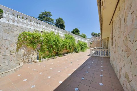 Сasa de 5 dormitorios en venta en Blanes, Gerona, Cataluña, Spain № 2470 - foto 14