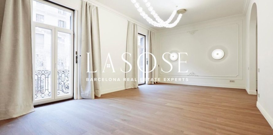 4 bedrooms apartment for sale in Eixample, Barcelona, Catalonia, Spain № 2466