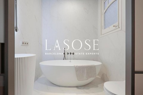 4 bedrooms apartment for sale in Eixample, Barcelona, Catalonia, Spain № 2466 - photo 5