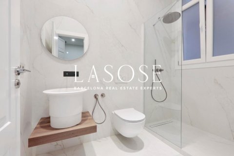4 bedrooms apartment for sale in Eixample, Barcelona, Catalonia, Spain № 2466 - photo 24