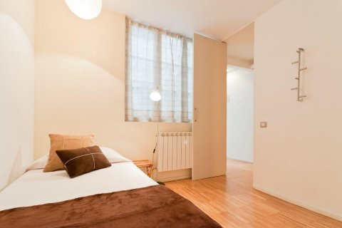 Apartamento de 2 dormitorios en venta en Ciudad Vieja, Barcelona, Cataluña, Spain № 2465 - foto 9
