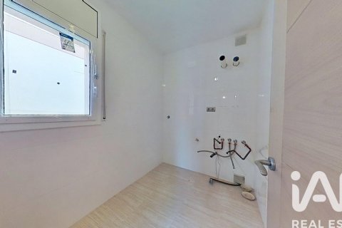 Сasa de 5 dormitorios en venta en Bellvei, Tarragona, Cataluña, Spain № 8394 - foto 25
