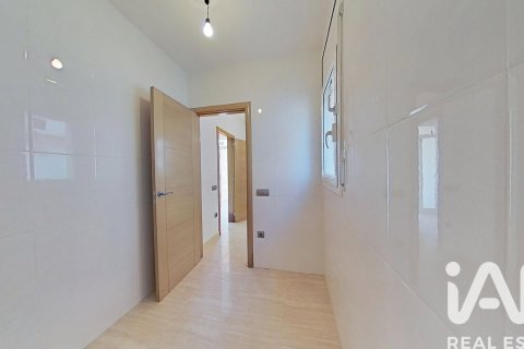 Сasa de 5 dormitorios en venta en Bellvei, Tarragona, Cataluña, Spain № 8394 - foto 24