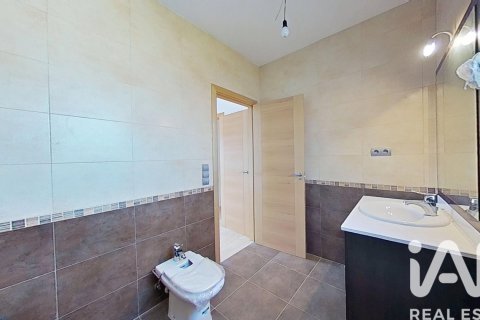 Сasa de 5 dormitorios en venta en Bellvei, Tarragona, Cataluña, Spain № 8394 - foto 3