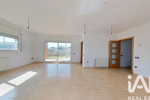Сasa de 5 dormitorios en venta en Bellvei, Tarragona, Cataluña, Spain № 8394 - foto 19