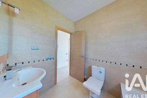 Сasa de 5 dormitorios en venta en Bellvei, Tarragona, Cataluña, Spain № 8394 - foto 10