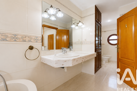 Купить дом в Эль-Вендрель, Испания с 3 спальни, 299м², № 8397 - фото 2