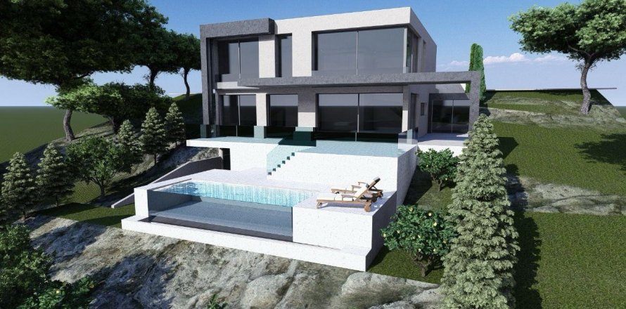Parcela de 3 dormitorios en venta en Lloret de Mar, Gerona, Cataluña, Spain № 1082