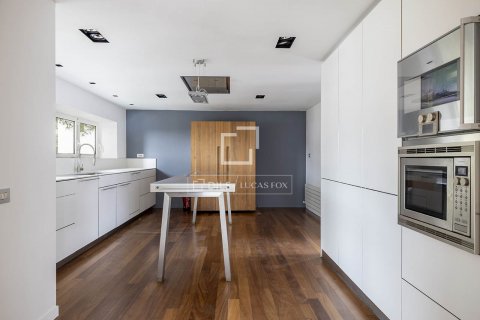 Снять в аренду виллу в Барселона, Испания с 5 спален, 392м², № 8773 - фото 16