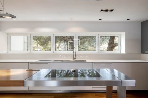 Снять в аренду виллу в Барселона, Испания с 5 спален, 392м², № 8773 - фото 17