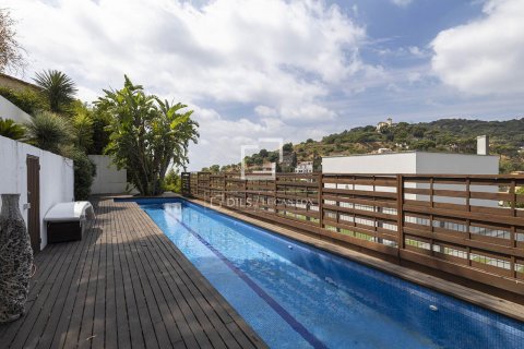 Снять в аренду виллу в Барселона, Испания с 5 спален, 392м², № 8773 - фото 6