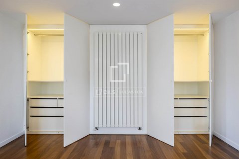 Снять в аренду виллу в Барселона, Испания с 5 спален, 392м², № 8773 - фото 24