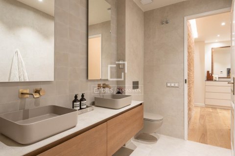Снять в аренду квартиру в Барселона, Испания с 3 спальни, 147м², № 8772 - фото 30